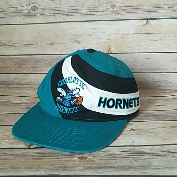 adidas Other - Adidas Charlotte Hornets snapback vintage!